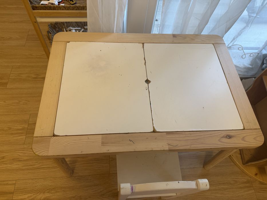 Masuta flisat si scaun ikea