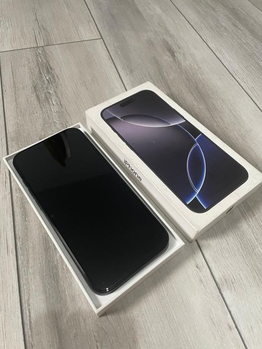 Vând/Schimb iPhone 16 Pro Max Negru.