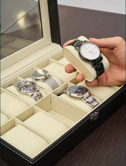 Элегантная шкатулка для часов и украшений с 12 отделениями