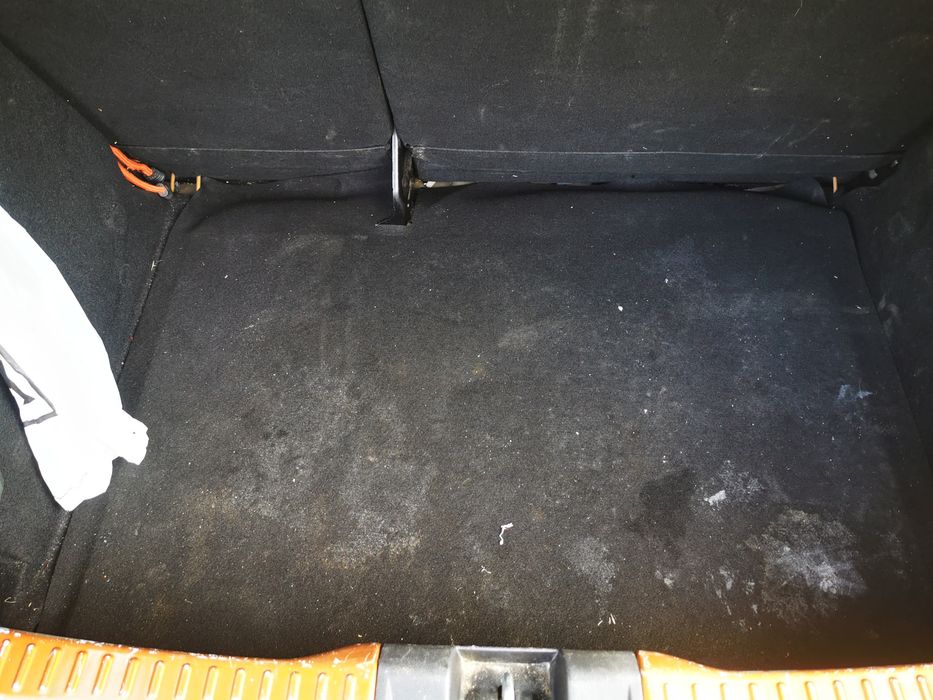 Detailing. Servicii de curatare auto/canapele etc