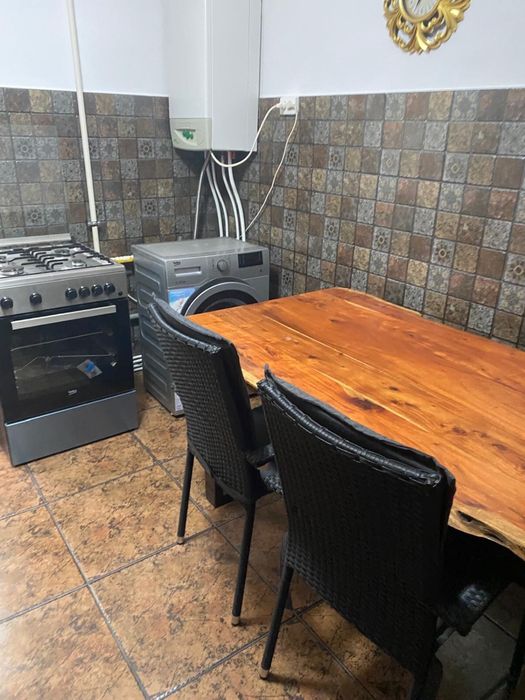 inchiriez apartament 2 camere