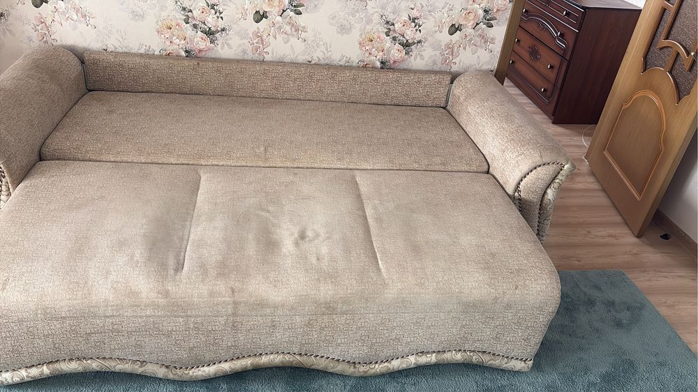 Диван очень  в хорошем состоянии