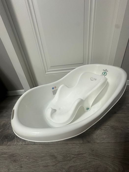 ПРОДАМ ванночку с горкой Kidwick