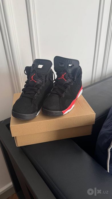 Детский кроссовки AIR JORDAN 33-размер почти НОВЫЕ