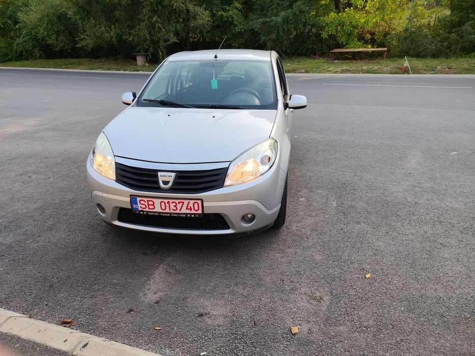 Vând Dacia Sandero 1.2 mpi clima