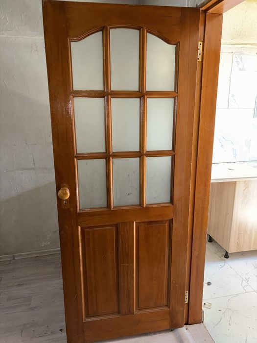 Продаю двери по 5000 тенге