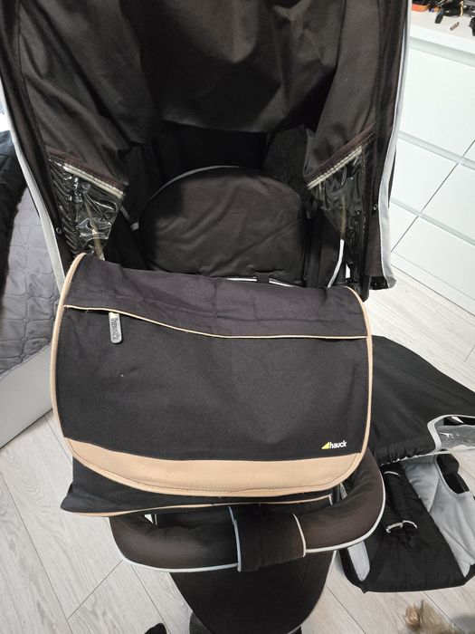 Количка Hauck в комплект с чанта и два зимни чувала