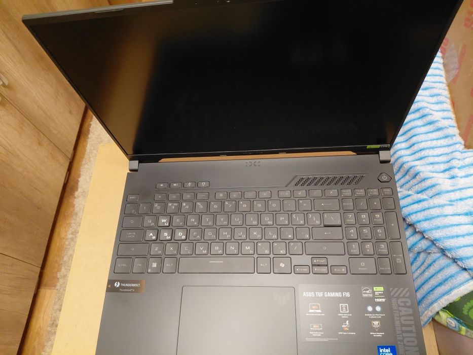 ASUS Игровой ноутбук 16", Intel Core 5 210H, RAM 16 ГБ 512 ГБ, NVIDIA