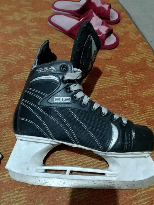 Коньки взрослые  41размер