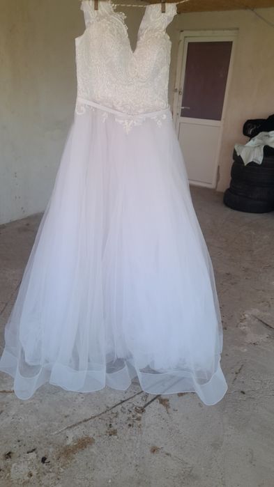 Vând rochie de mireasa superba