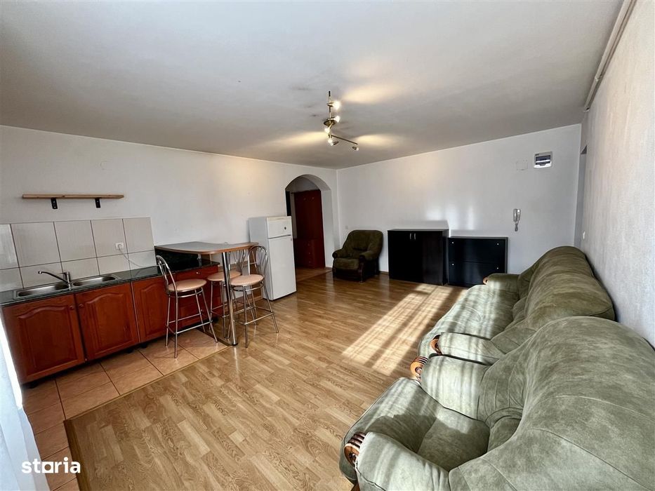 Apartament 3 camere - 65 mp - Balcon - Parcare - Zona Piata Cluj