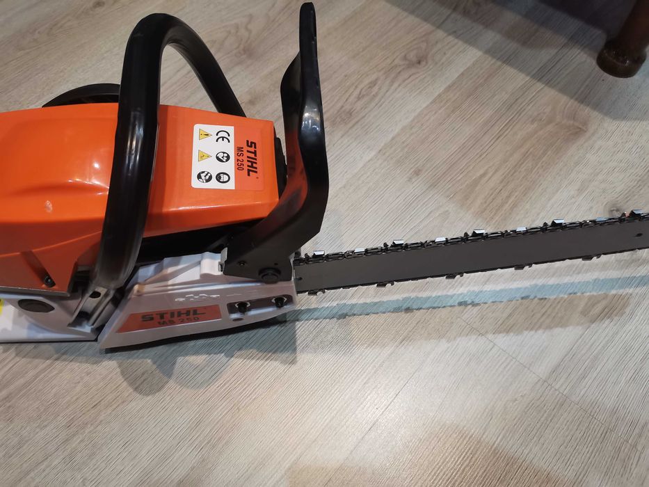 Бензинова резачка STIHL MS 250 – нова