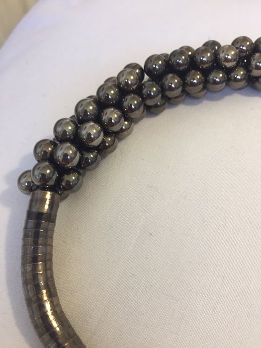 Дамско колие по врата