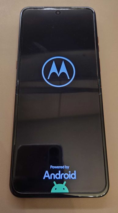 Motorola Razr 60 Ultra 5G 512GB – CA NOU, Garantie