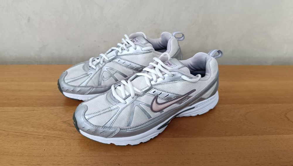 Nike Wmns Dart 6-Много Запазени