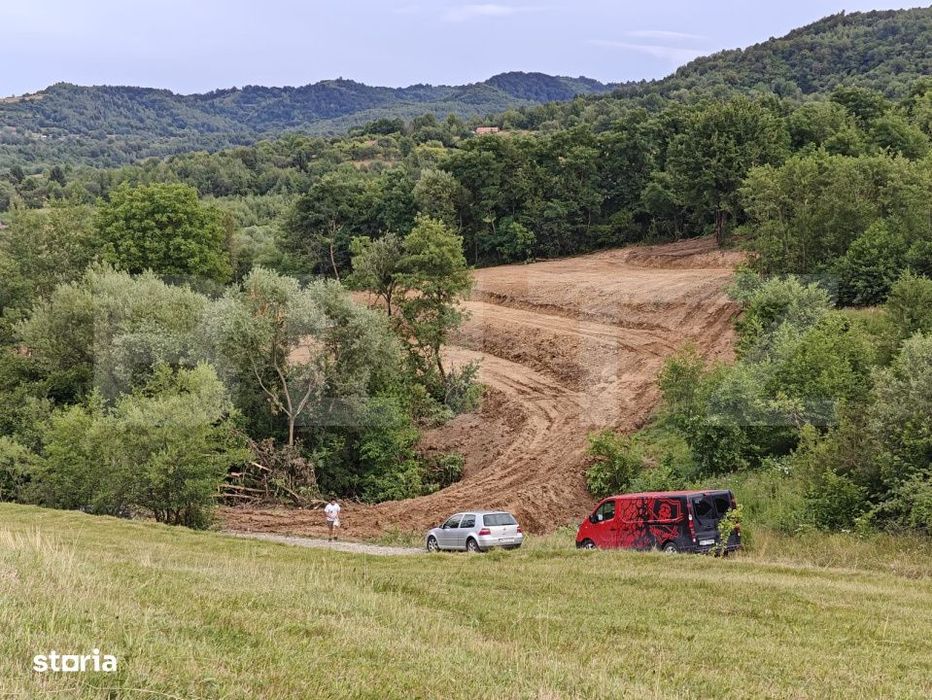 Teren extravilan, 12050 mp, la doar 19 km de orasul Bistrita