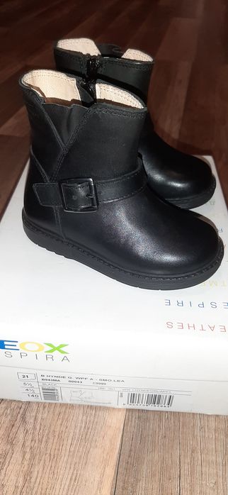 Нови зимни боти за момиче Geox, 21н