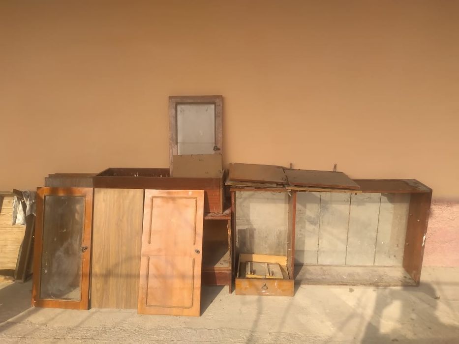 Шкафы мебель стол полки