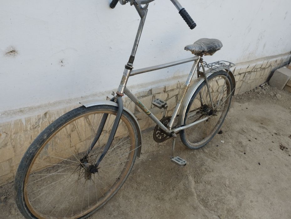 Урал Велик сотилади. Юриб турибди.