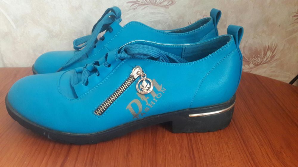 Продам ботинки б/у