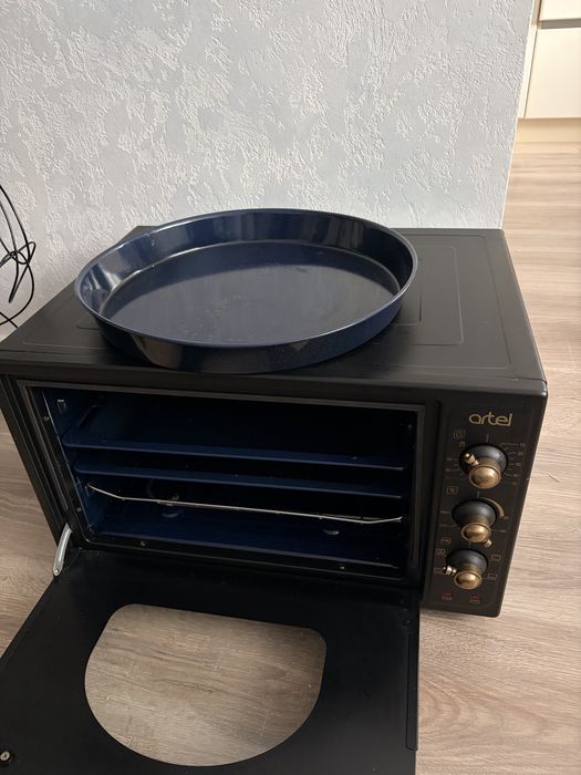 Продам жарочный шкаф (мини-духовку).