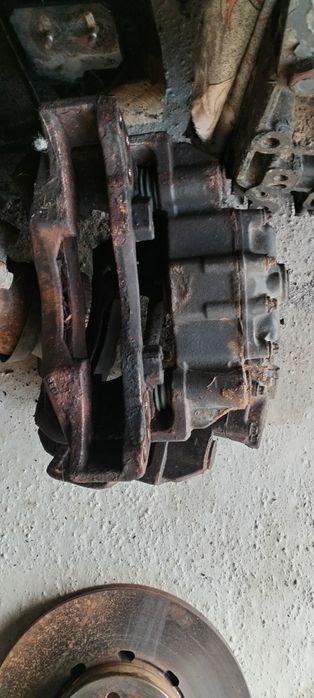 Dezmembrez Renault Midlum