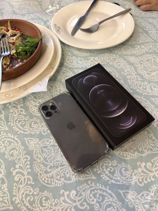 Продам Iphone 12 Pro max 128GB