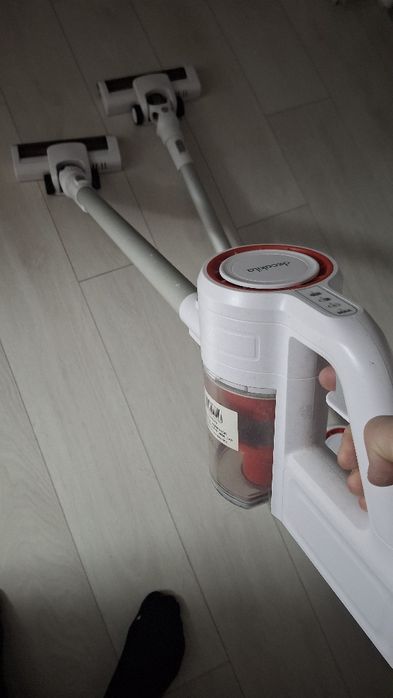 Aspirator fără fir 160 lei