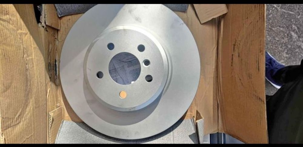 Set discuri plus placute ABS ,fata, BMW F11