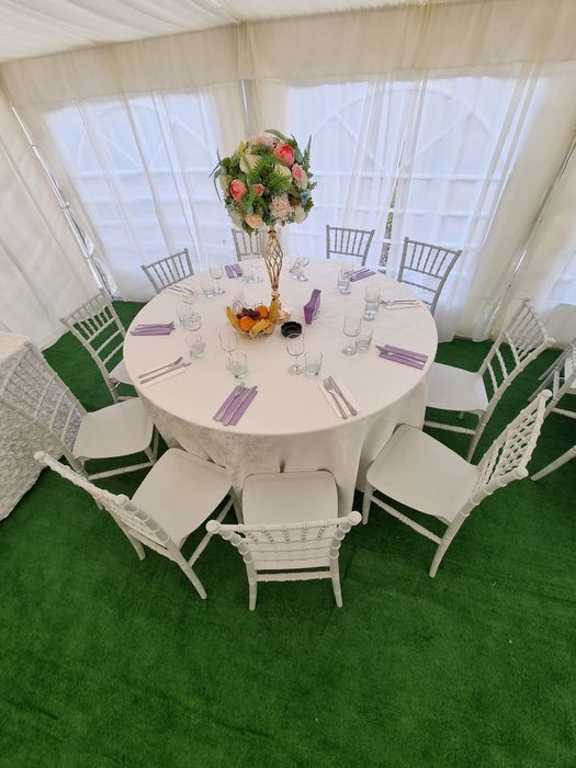 Cort evenimente /mese complete / pavilion /aranjamente flori