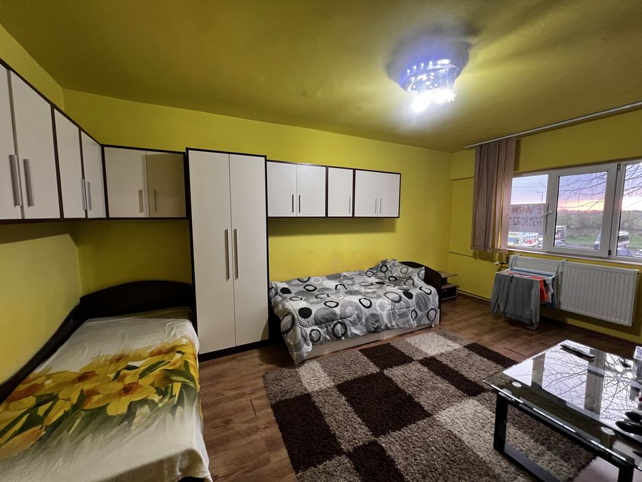 Apartament 2 camere etajul 1 decomandat Micalaca 700