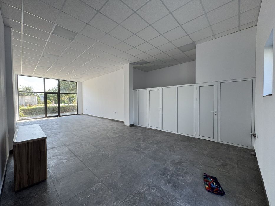 Дава се под наем Магазин в Казанлък - 80 кв.м за 765 € - Снимка #6