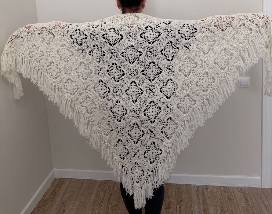 Шаль -платок теплая