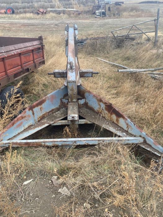 Продам плуг , культиватор арычник