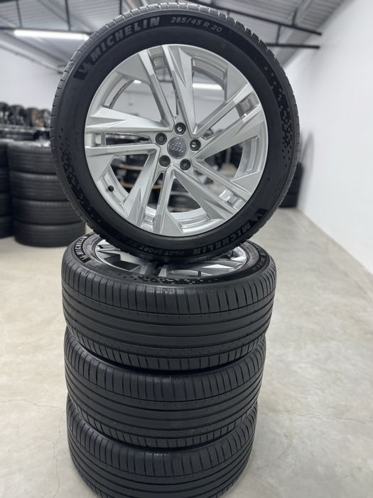 Jante Audi Q7 R20 SQ7 4M Originale Michelin de vara 2023 90%