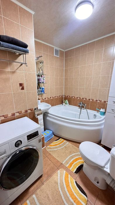 Продам 3х комнатную ,ресторан европа