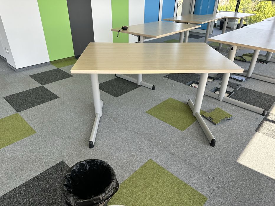 Офис бюро Steelcase 120х80 см – висок клас, 15 бр.