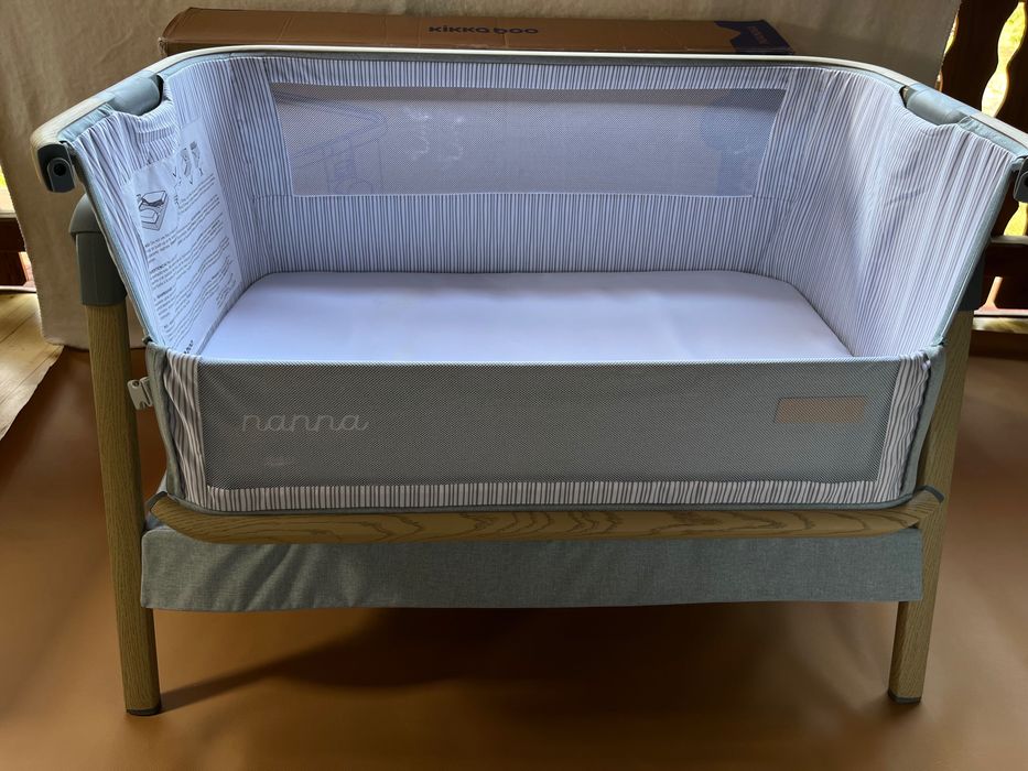 Детско легло next to me