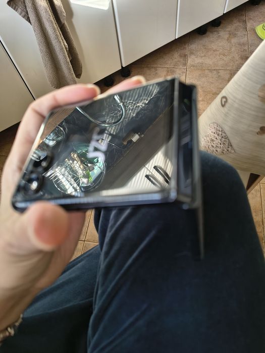 Моторола Razr 50 Ultra 5G