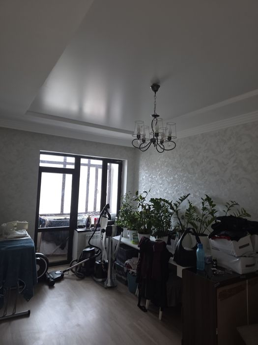 Продам люстры и бра в стиле прованс