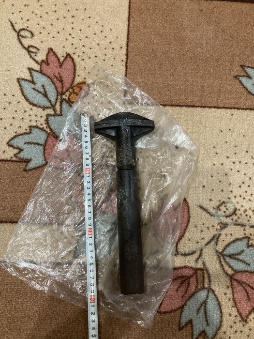 Френски ключ ………………………………….