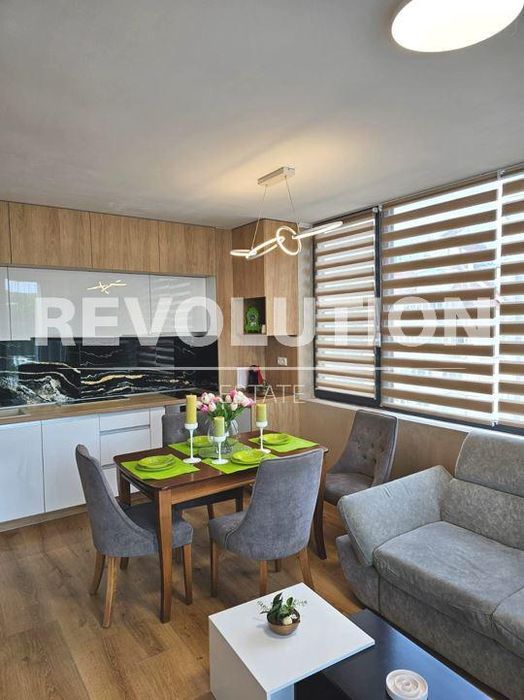 Дава се под наем Двустаен апартамент в Варна, Чайка - 65 кв.м за 800 € - Снимка #1