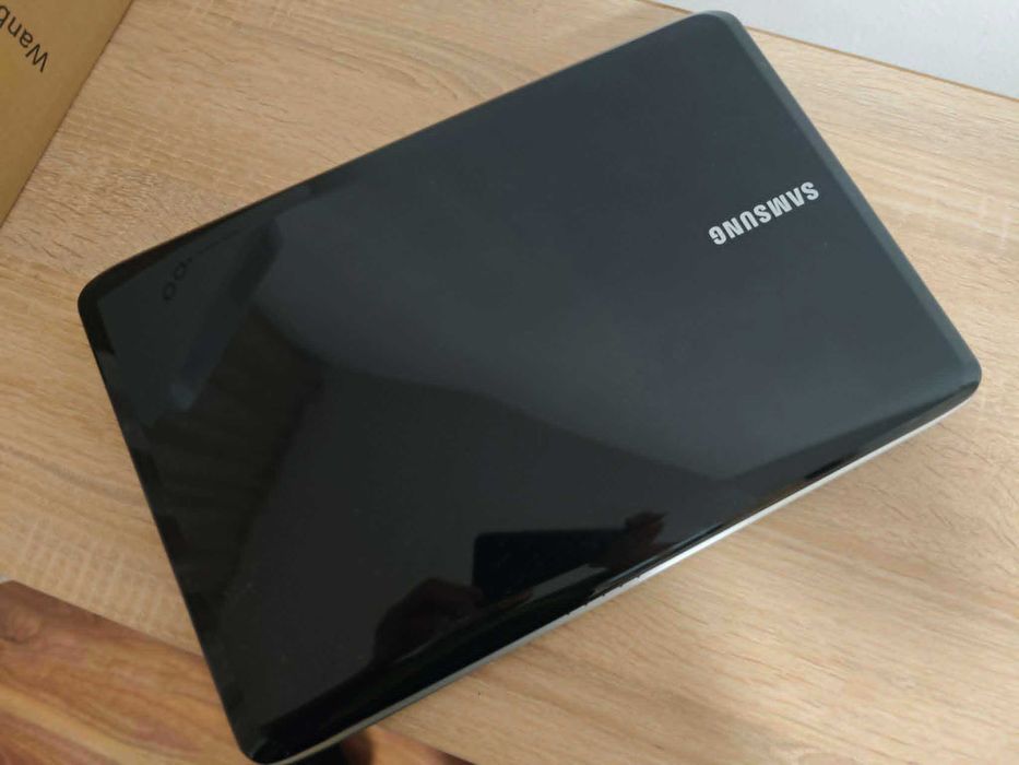 Лаптоп Samsung RV508