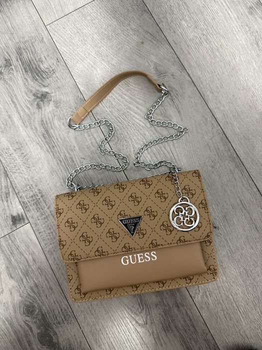 Geanta Guess de umar