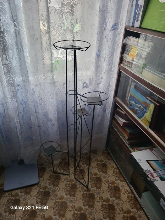 Подставка для цветов