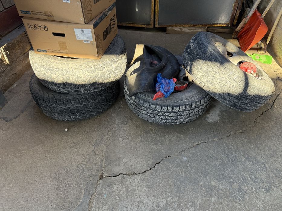 Балон с дисками от пикап hilux