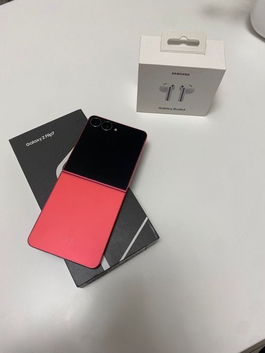 Samsung Galaxy Z Flip 7 + garantie high 2 ani