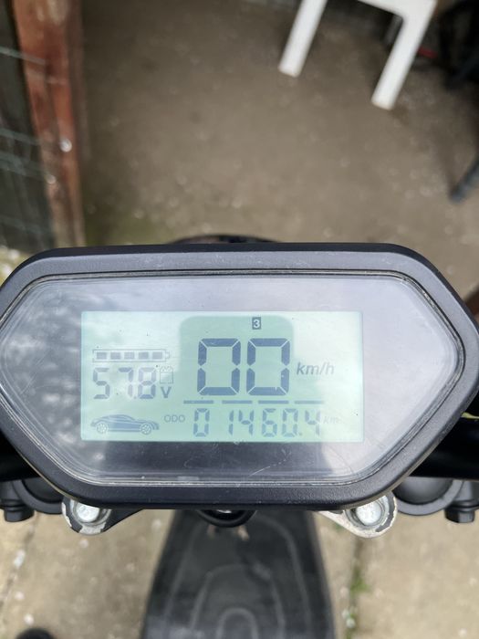 vand scuter electric