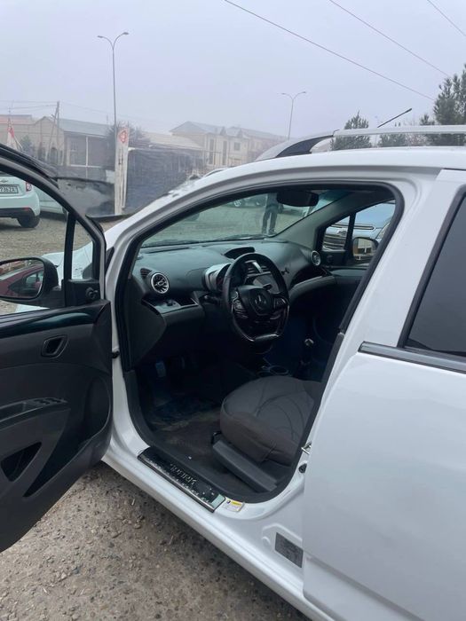 Срочно прадаётс спарк год випуска 2020