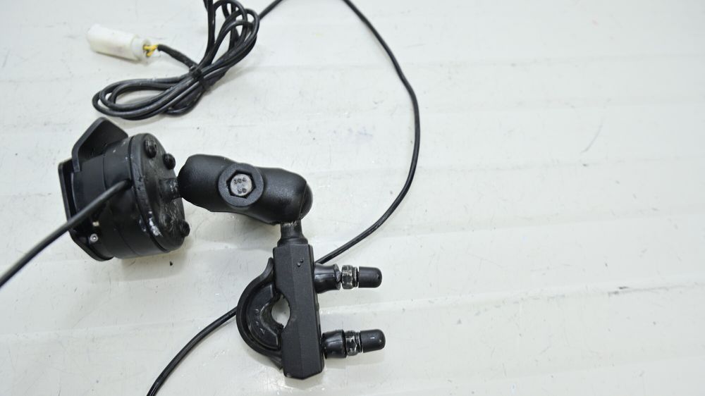 suport montaj GPS  navigatie  cu mecanism bila TomTom Rider 400 550